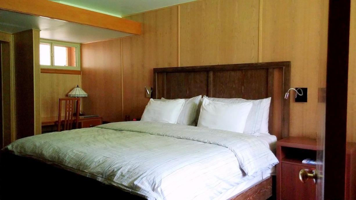 The Usonian Inn Llc Spring Green Εξωτερικό φωτογραφία